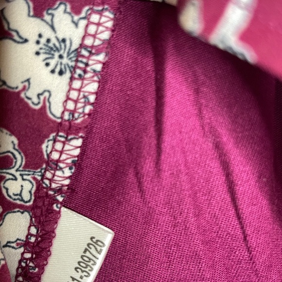 Ann Taylor Magenta and White Floral Short Sleeve Top Size Large - Picture 4 of 4